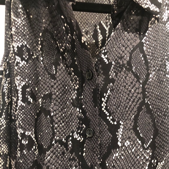 Parker snake ombré cold shoulder tunic - Picture 4 of 9